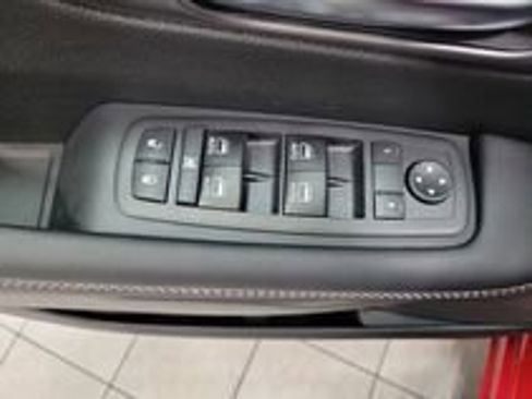 New 2026 Chrysler Pacifica Select FWD image 18
