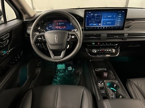 New 2026 Lincoln Corsair Reserve image 8