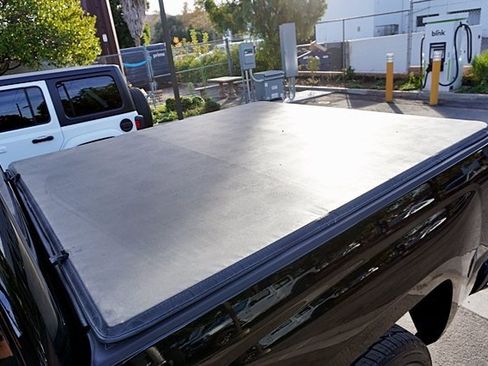 Used 2018 Chevrolet Silverado 1500 LT w/ All Star Edition image 12