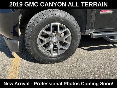 Used 2019 GMC Canyon All Terrain w/ All Terrain X Package AWD/4WD image 10