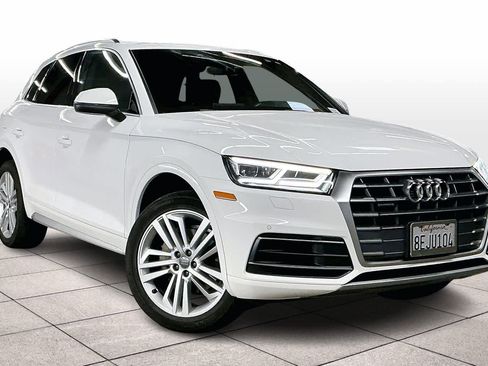 Used 2018 Audi Q5 2.0T Premium Plus w/ Premium Plus Package image 2