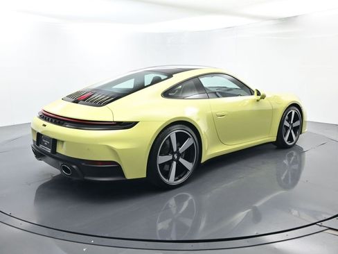 Certified 2025 Porsche 911 Carrera image 15