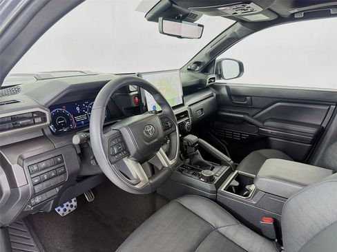 Used 2025 Toyota 4Runner TRD Sport Premium w/ Tow Technology Package AWD/4WD image 4