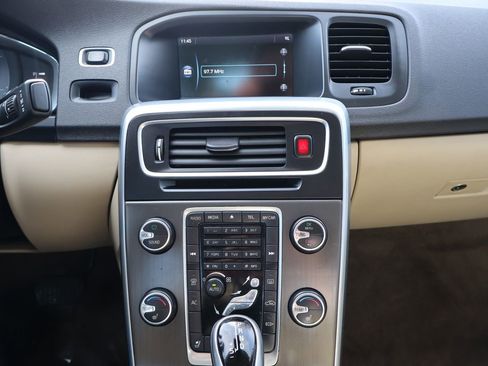 Used 2015 Volvo S60 T5 Premier image 35