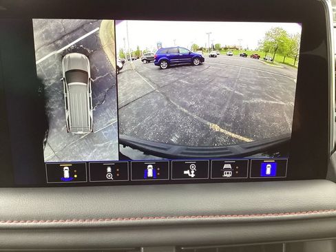 Used 2023 Chevrolet Tahoe RST w/ Luxury Package AWD/4WD image 21