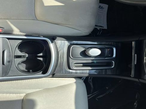 Used 2019 Chrysler 300 Touring w/ Driver Convenience Group RWD image 14