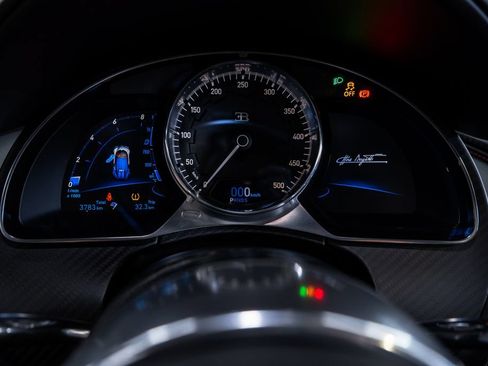 Used 2018 Bugatti Chiron AWD/4WD image 30