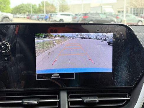 Used 2024 Chevrolet Trax RS w/ Driver Confidence Package image 10