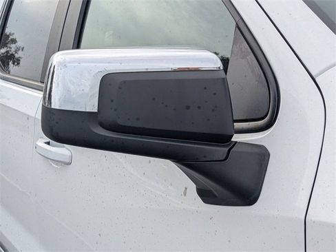 Used 2021 Chevrolet Silverado 1500 LT image 11