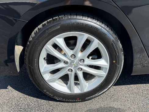 Used 2018 Chevrolet Malibu LT FWD image 11