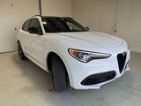 Used 2022 Alfa Romeo Stelvio Veloce image 3