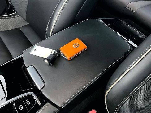 Used 2022 Volvo S60 T8 R-Design w/ Advanced Package image 13