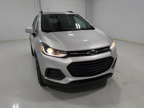 Used 2022 Chevrolet Trax LT w/ Sport Edition AWD/4WD image 14
