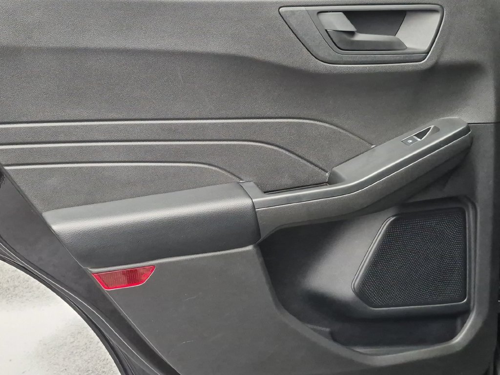 Used 2025 Ford Escape Active AWD/4WD image 27