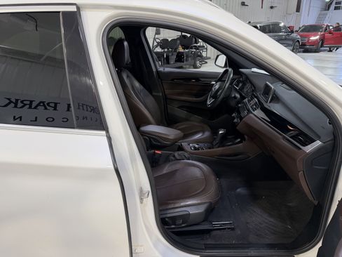Used 2017 BMW X1 sDrive28i image 13