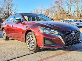 Used 2025 Nissan Altima 2.5 SV video 1