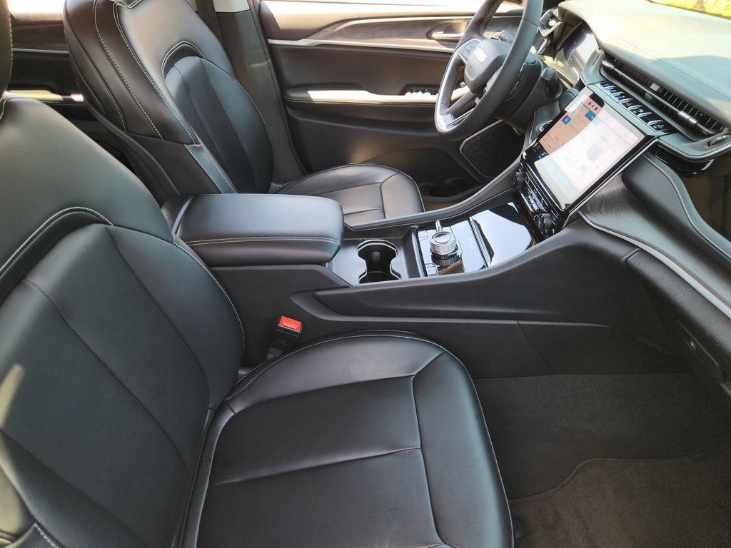 Used 2024 Jeep Grand Cherokee Limited 4xe AWD/4WD image 14