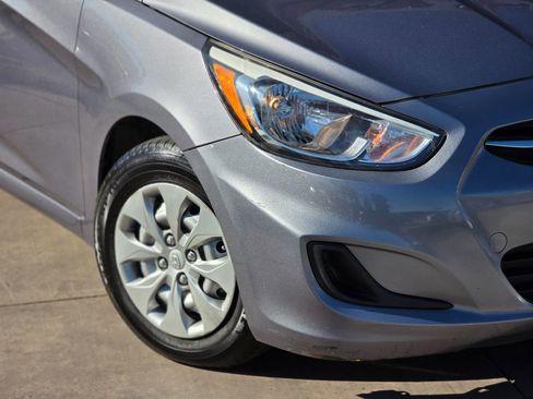 Used 2017 Hyundai Accent SE image 5