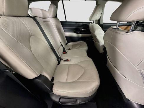 Certified 2024 Toyota Grand Highlander AWD Hybrid image 30