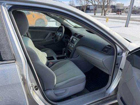 Used 2009 Toyota Camry CE image 9