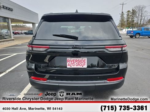 New 2026 Jeep Grand Cherokee Altitude AWD/4WD image 8