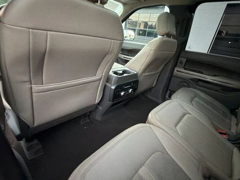 Used 2018 Ford Expedition Limited w/ Equipment Group 301A AWD/4WD image 46
