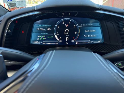 Used 2025 Chevrolet Corvette Stingray Preferred Cpe w/ Z51 Performance Package RWD image 32