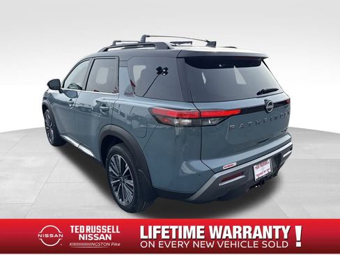 New 2026 Nissan Pathfinder Platinum image 3