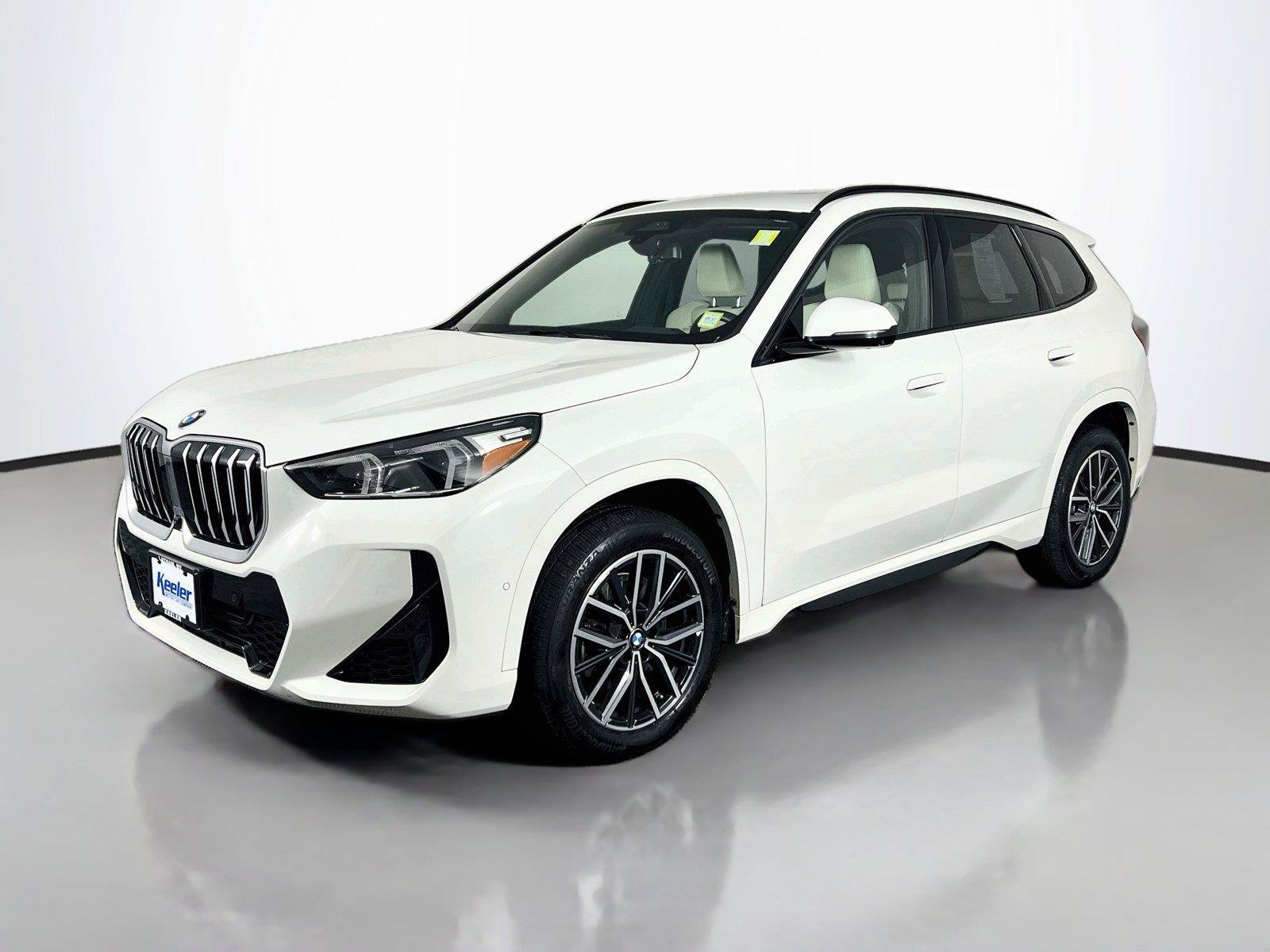 Used 2023 BMW X1 xDrive28i w/ Premium Package AWD/4WD image 2