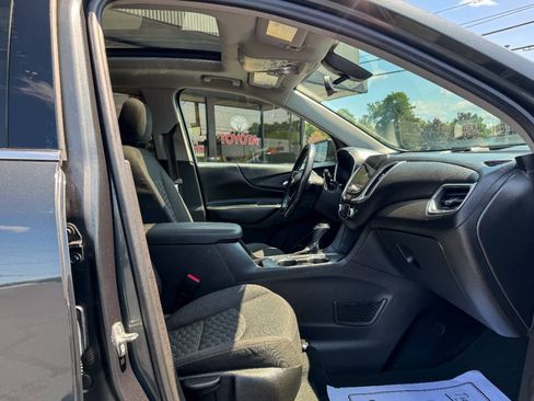 Used 2018 Chevrolet Equinox LT w/ Sun & Infotainment Package AWD/4WD image 13