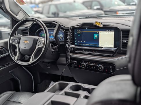 Used 2024 Chevrolet Silverado 2500 LTZ w/ Snow Plow Prep/Camper Package image 15