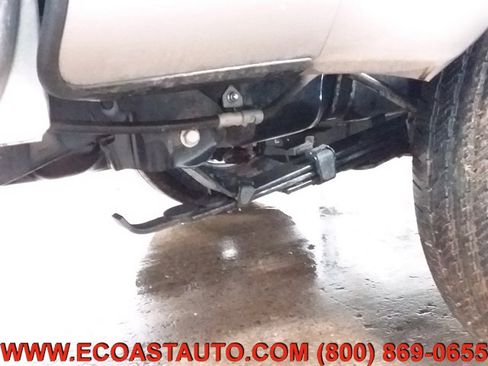 Used 2020 Toyota Tacoma SR image 18