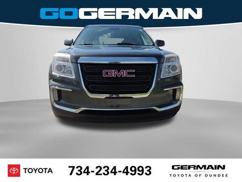Used 2017 GMC Terrain SLE w/ Convenience Package FWD image 2