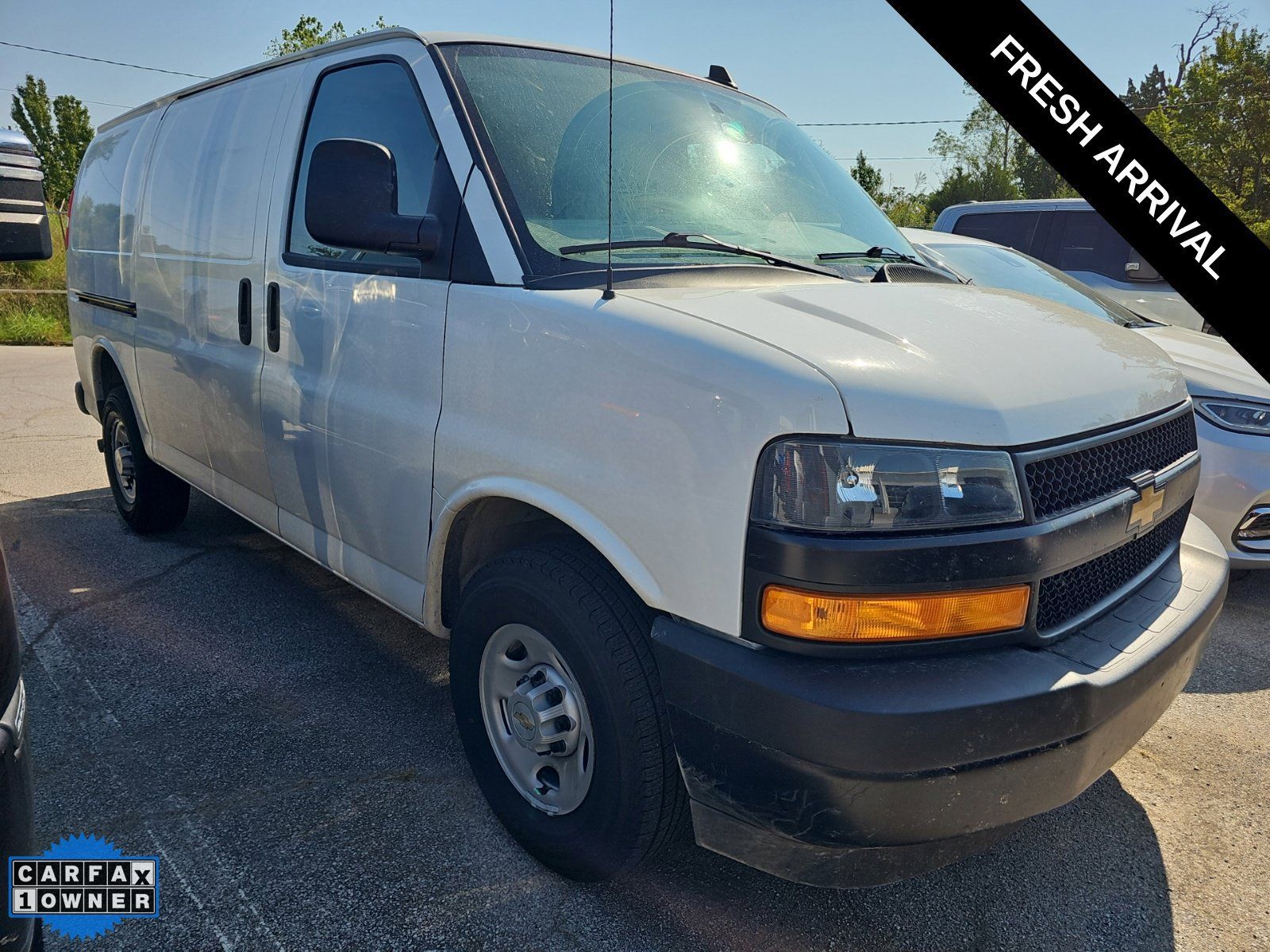 Used 2025 Chevrolet Express 2500 w/ Driver Convenience Package RWD image 1