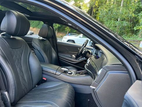 Used 2018 Mercedes-Benz S 560 4MATIC Sedan w/ AMG Line Exterior image 39