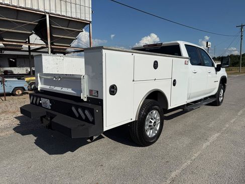 Used 2024 Chevrolet Silverado 2500 LT w/ Convenience Package AWD/4WD image 6