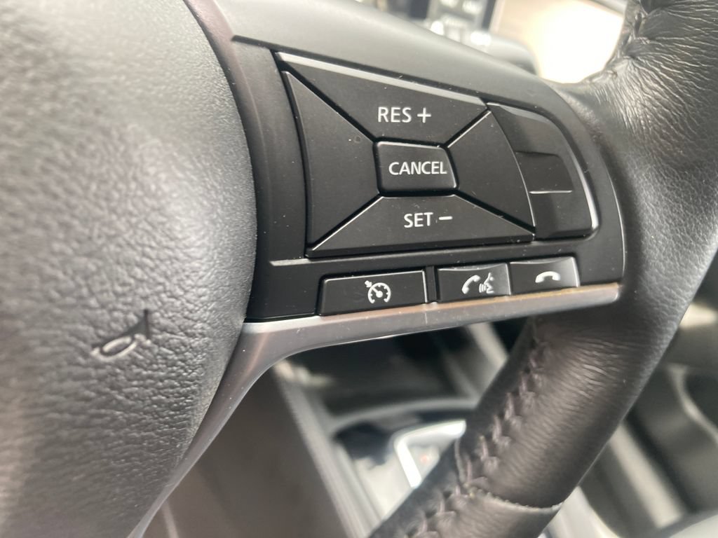 Used 2017 Nissan Rogue SL w/ SL Premium Package AWD/4WD image 43