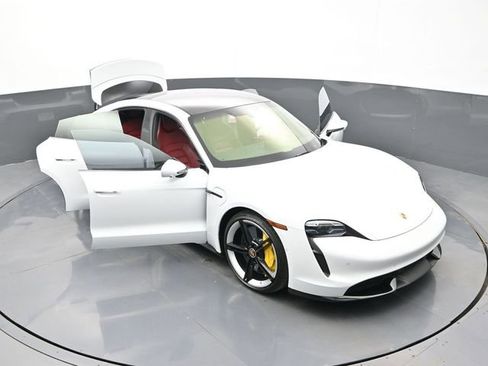 Certified 2020 Porsche Taycan Turbo S image 33