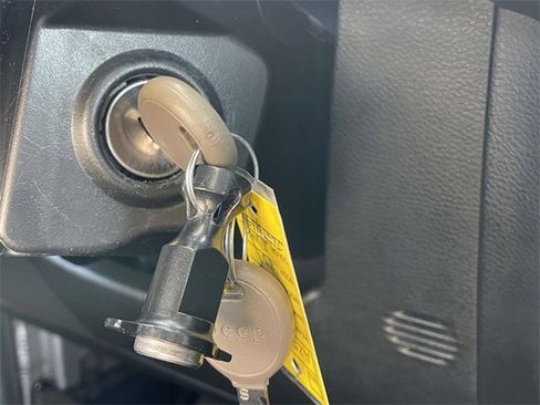 Used 2018 Jeep Wrangler Sport image 6