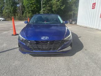Used 2023 Hyundai Elantra Limited FWD video 2