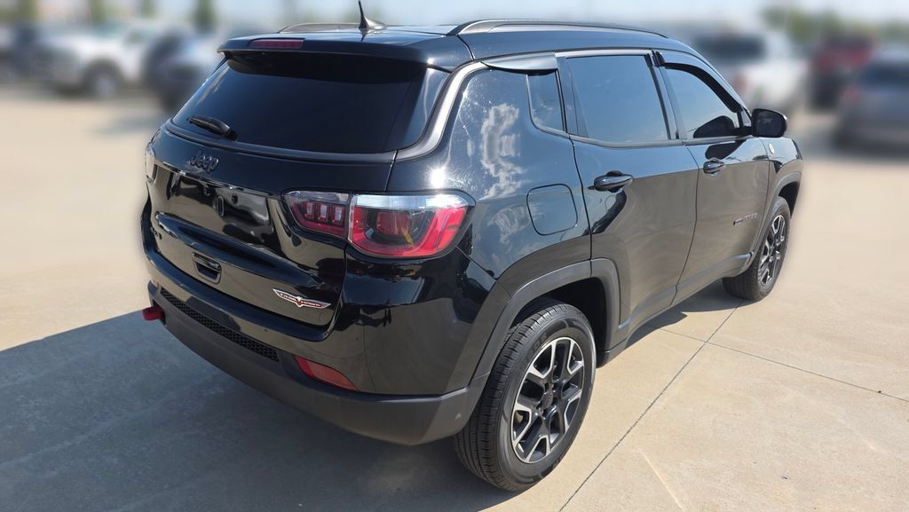 Used 2018 Jeep Compass Trailhawk w/ Cold Weather Group AWD/4WD image 5