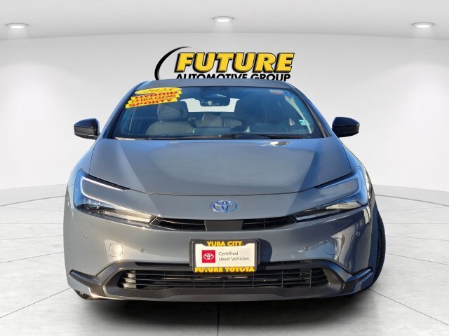 Certified 2025 Toyota Prius LE FWD image 2
