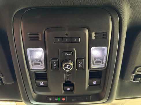 Used 2022 GMC Yukon Denali image 22