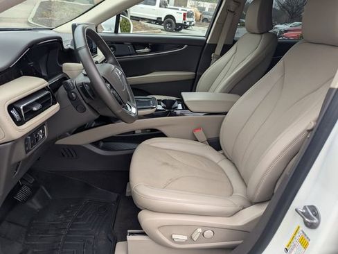 Used 2022 Lincoln Nautilus Reserve w/ Equipment Group 201A image 19