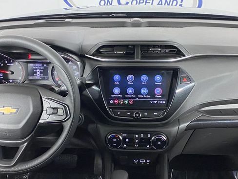 Certified 2023 Chevrolet TrailBlazer LT w/ Convenience Package FWD image 19