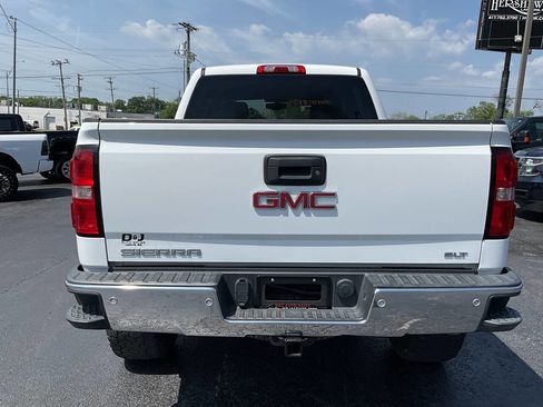 Used 2014 GMC Sierra 1500 SLT w/ SLT Crew Cab Value Package AWD/4WD image 4