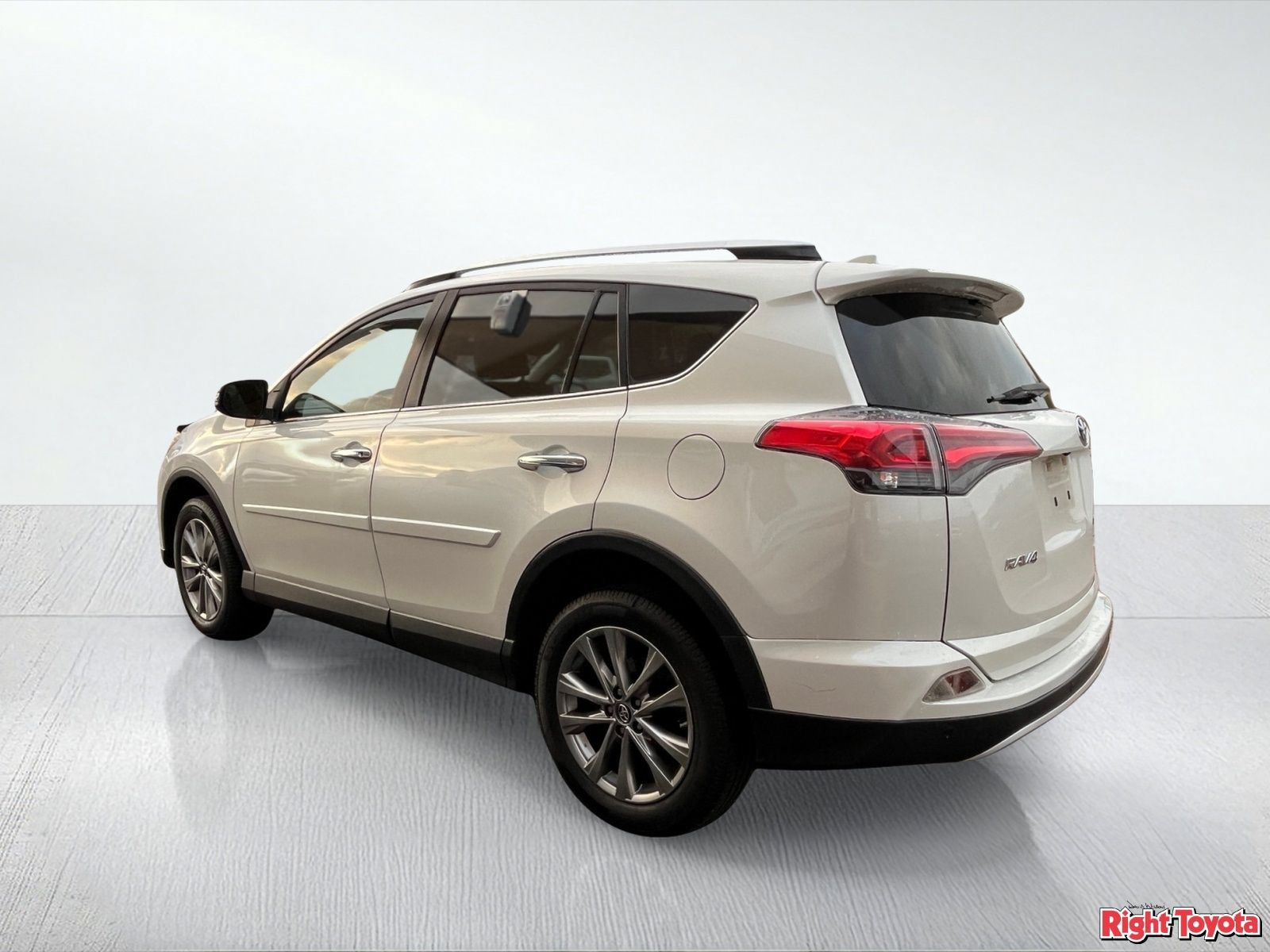 Used 2016 Toyota RAV4 Limited FWD image 3