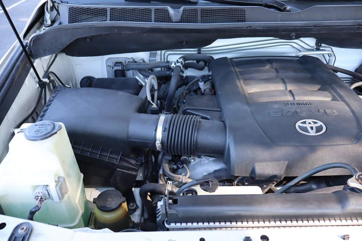 Used 2014 Toyota Sequoia Platinum RWD image 40