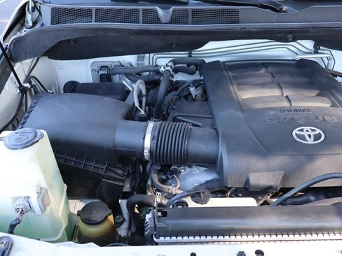 Used 2014 Toyota Sequoia Platinum RWD image 40