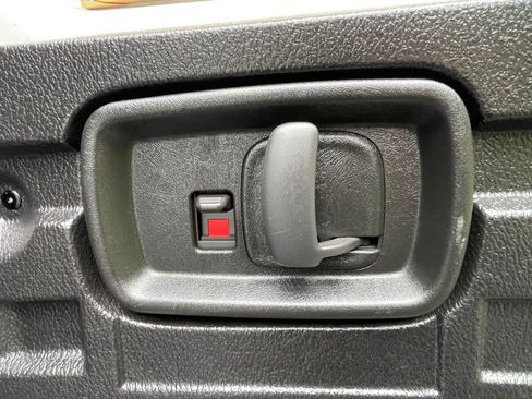 Certified 2021 Chevrolet Express 3500 w/ Driver Convenience Package RWD image 17